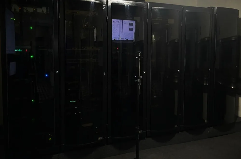 Gabinetes de servidores del CIRES