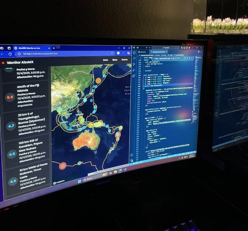 Primera versión del Monitor AlzoMX mostrando sismos en un mapa junto a su código en el editor